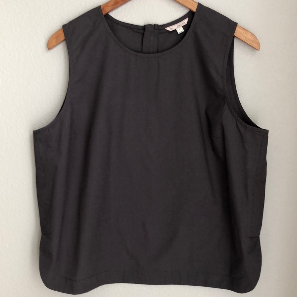 Women’s Gap Grey sleeveless top S large